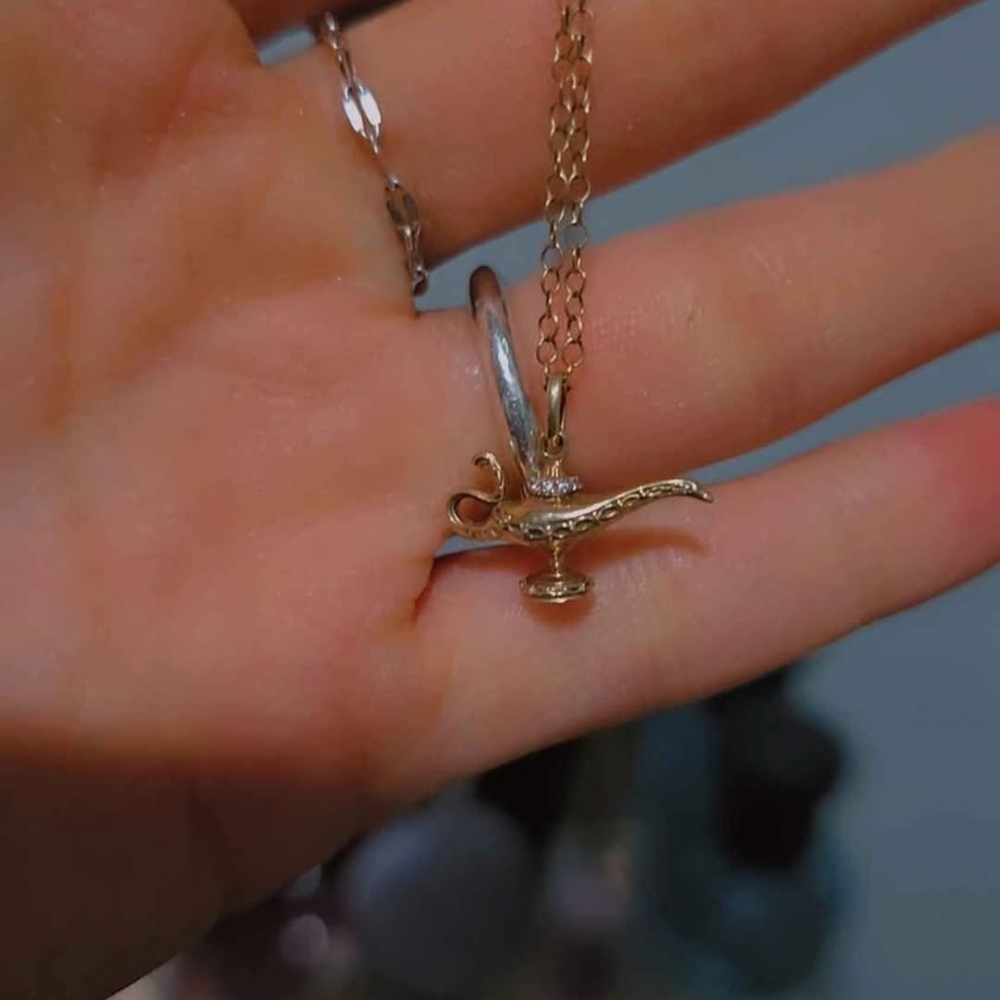 Disneys Aladin Genie Lamp Necklace 10k Gold